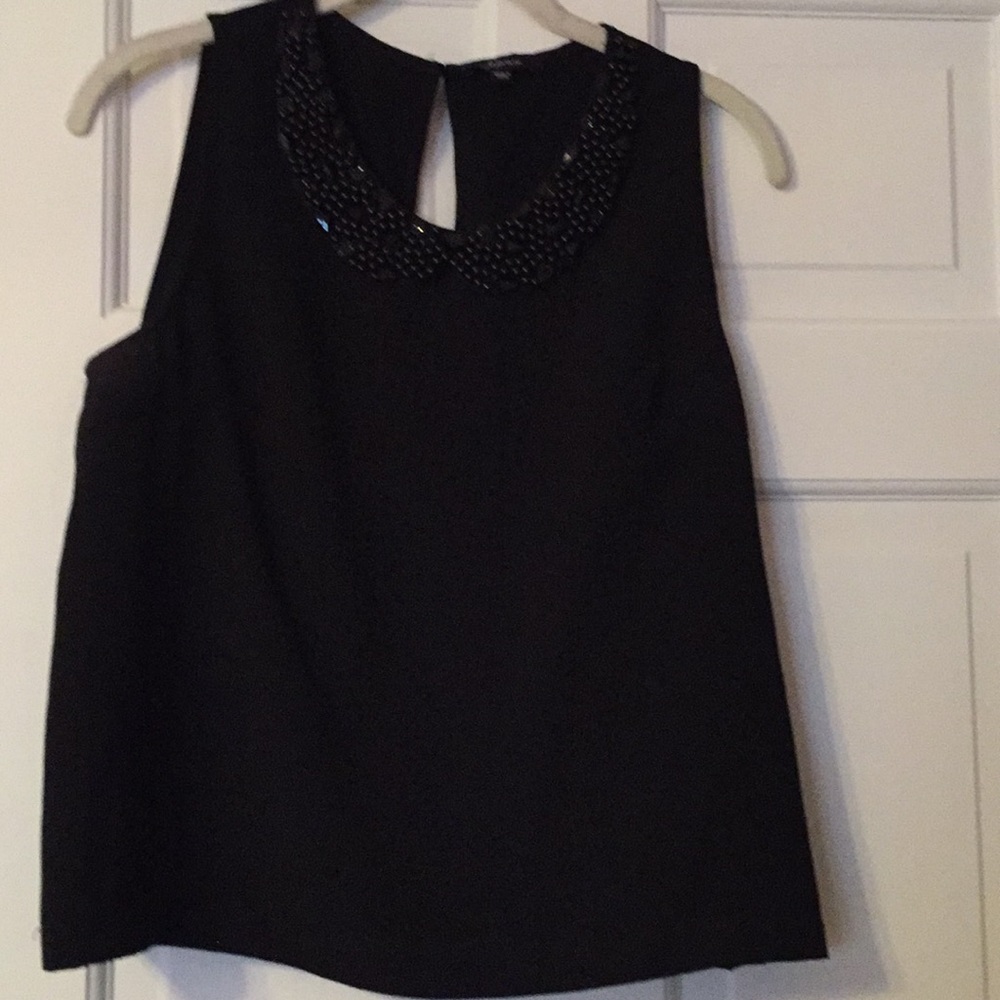 Soprano Sleeveless Shirt w/ Beaded Collar